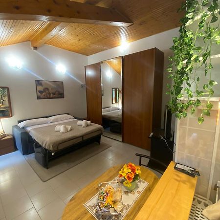 La Corte Dei Torri Loft On The Lake Oliveto Lario Экстерьер фото