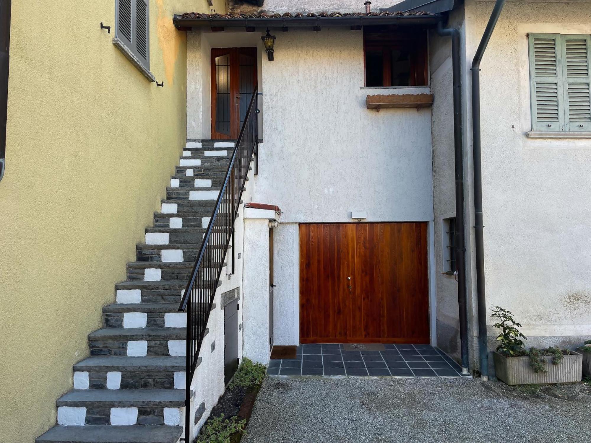 La Corte Dei Torri Loft On The Lake Oliveto Lario Экстерьер фото