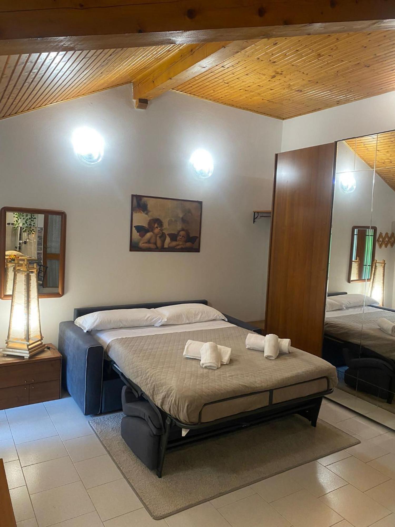 La Corte Dei Torri Loft On The Lake Oliveto Lario Экстерьер фото