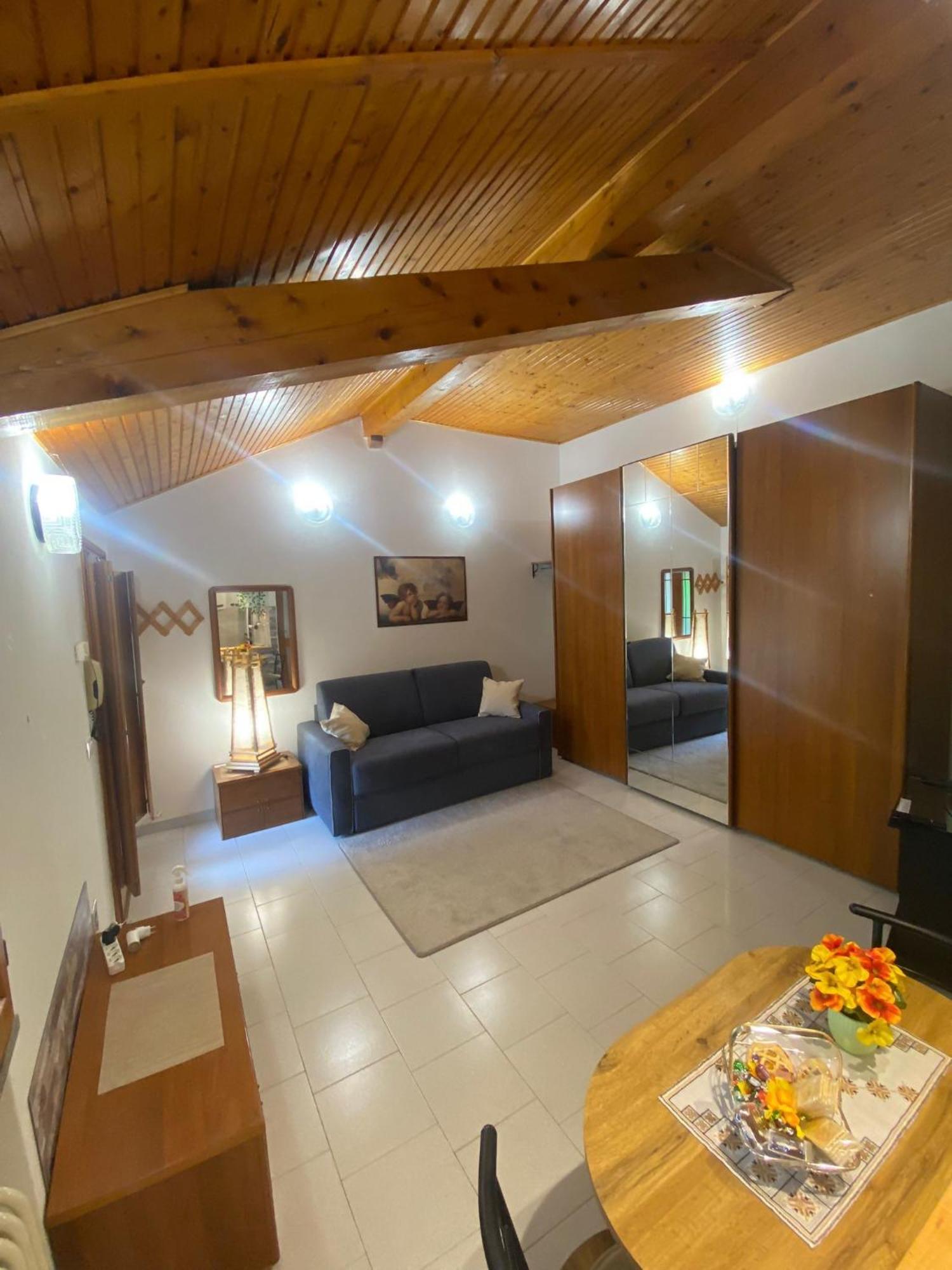 La Corte Dei Torri Loft On The Lake Oliveto Lario Экстерьер фото