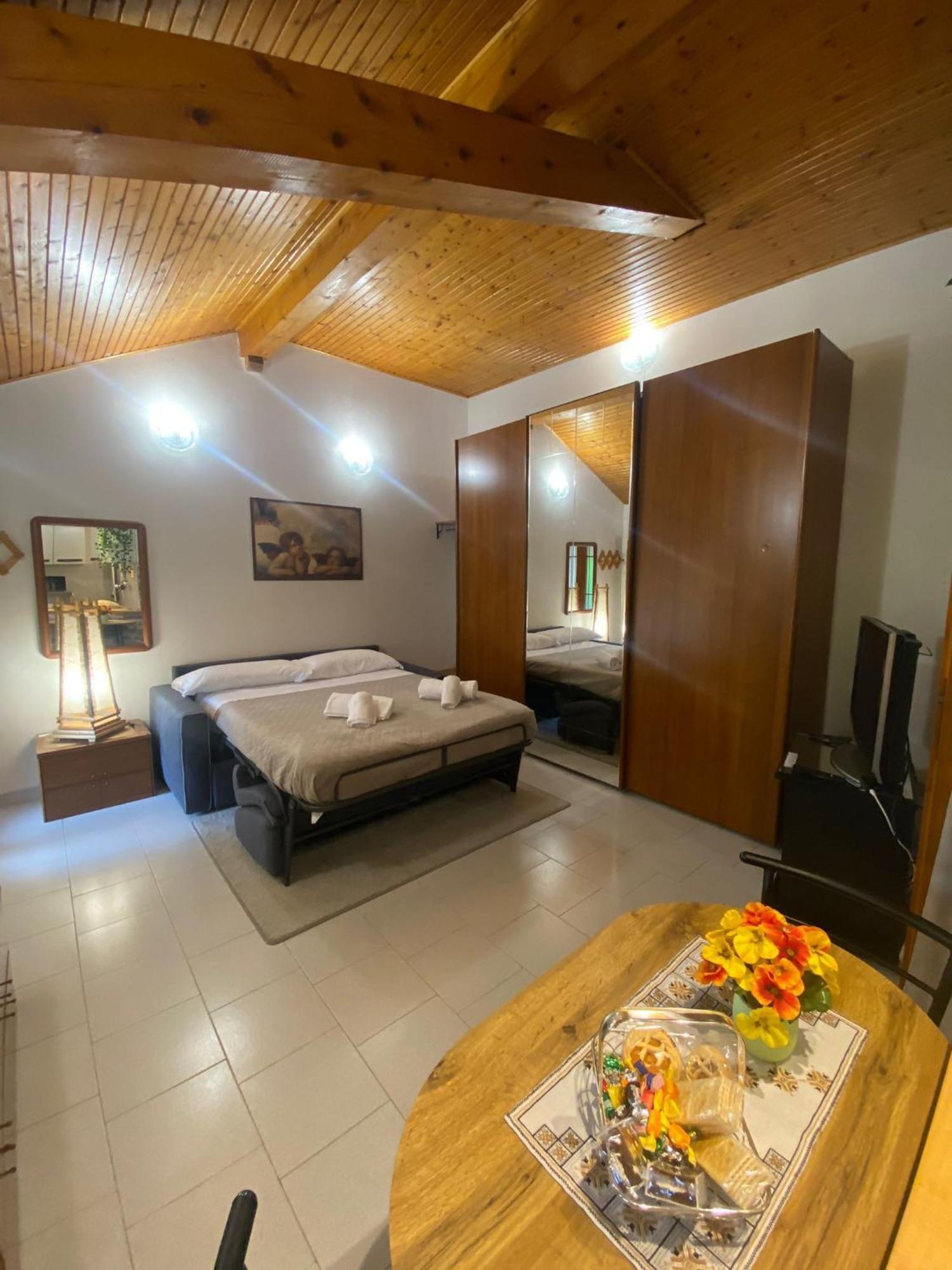 La Corte Dei Torri Loft On The Lake Oliveto Lario Экстерьер фото